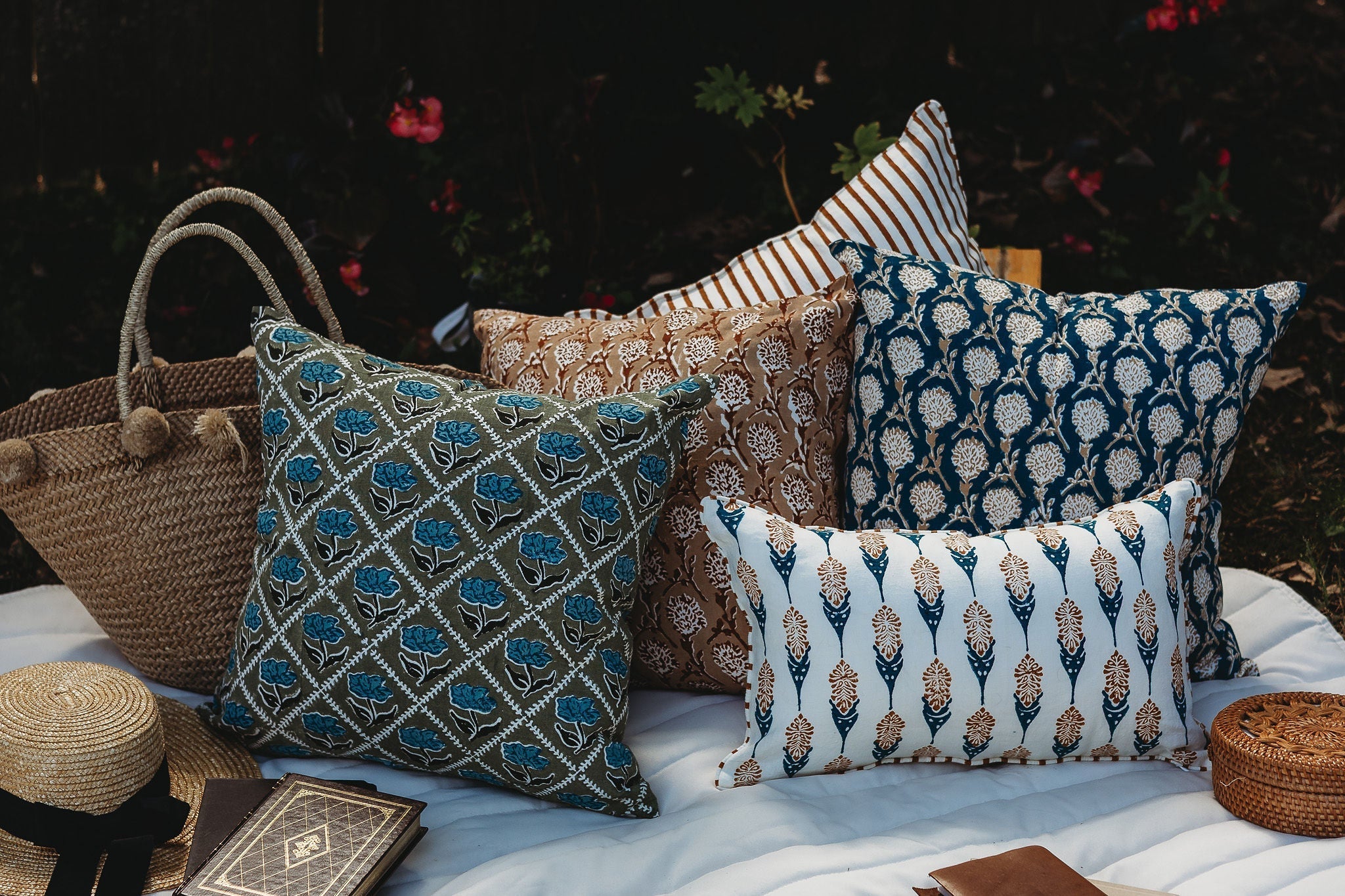 How to Layer Pillows for Fall Without Overthinking It?